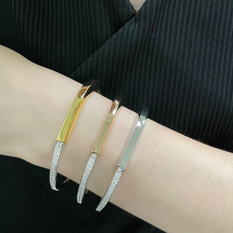 T*f*ny bracelets